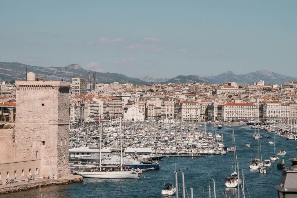 Comment découvrir Marseille à bord du petit train ?
