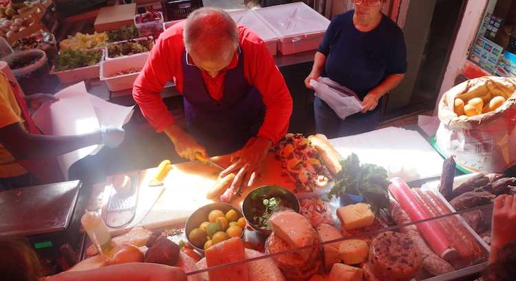 Marché aux fromages italiens