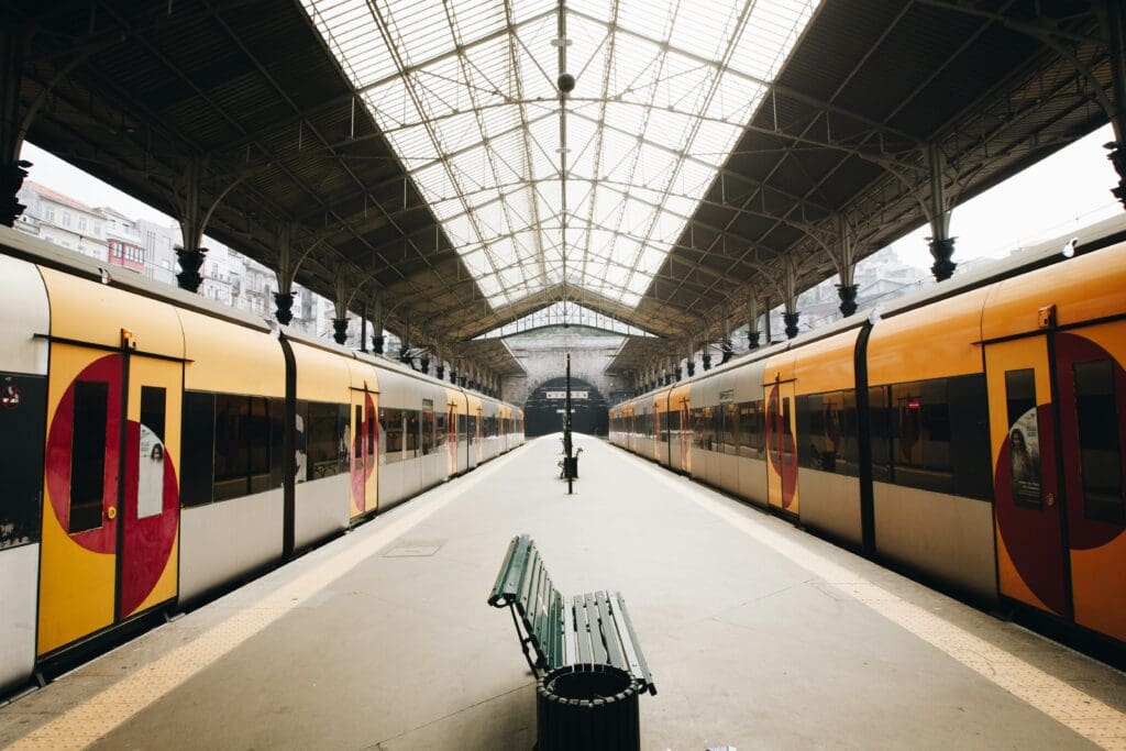 Quels sont les horaires et tarifs des trains pour votre prochain voyage ?