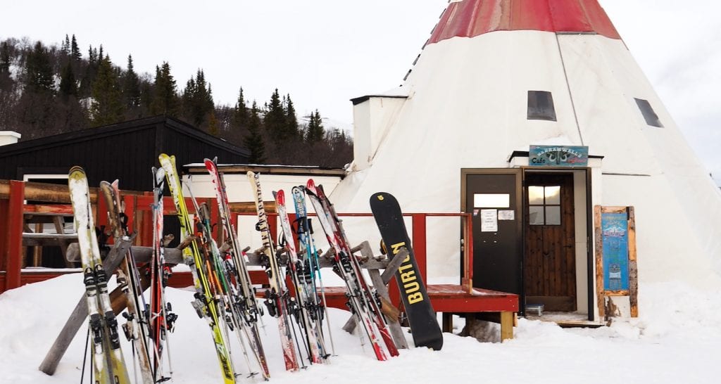 Sports d&rsquo;hiver dans l&rsquo;agréable domaine skiable Are in Sweden !