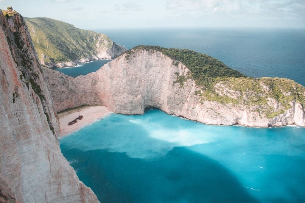 Louer un bateau à Zakynthos ?  Voici comment procéder + autres conseils de navigation !