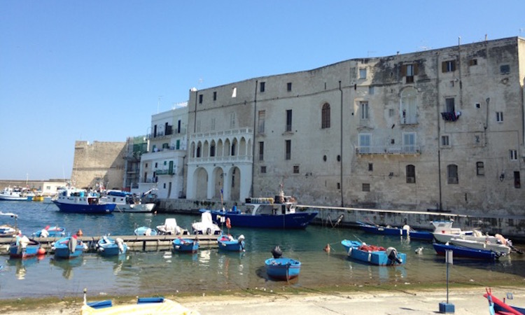 seulement des conseils de village de randonnée en italie