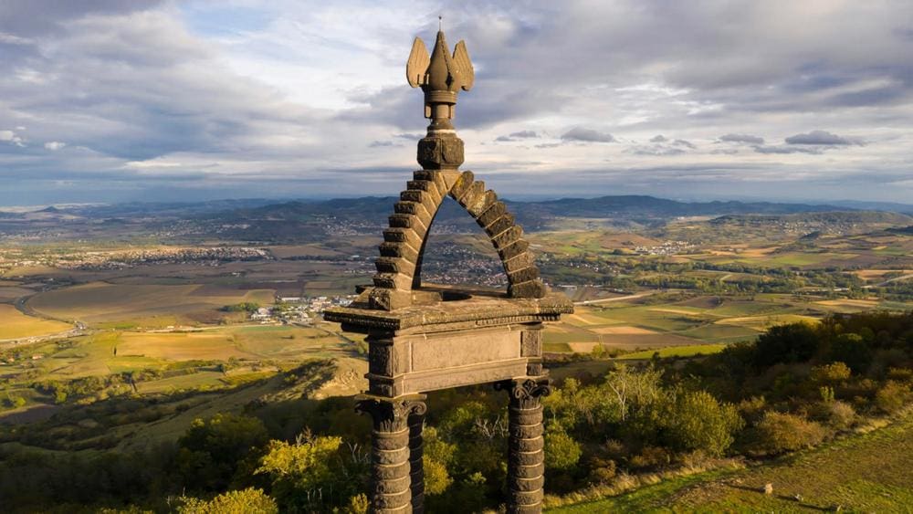 découvrez l’auvergne nature 2025 : paysages volcaniques, randonnées, faune et flore exceptionnelles. préparez votre escapade au cœur d’une région authentique et sauvage !