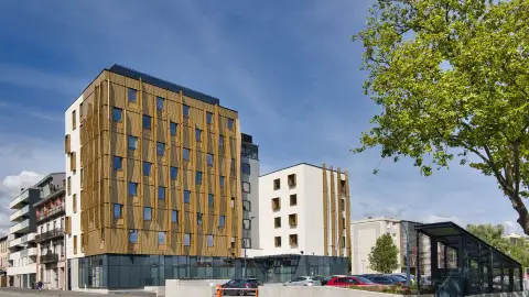 découvrez pontgibaud, joyau d'auvergne 2025 : un village historique au cœur de paysages enchanteurs, riche en culture et traditions authentiques.