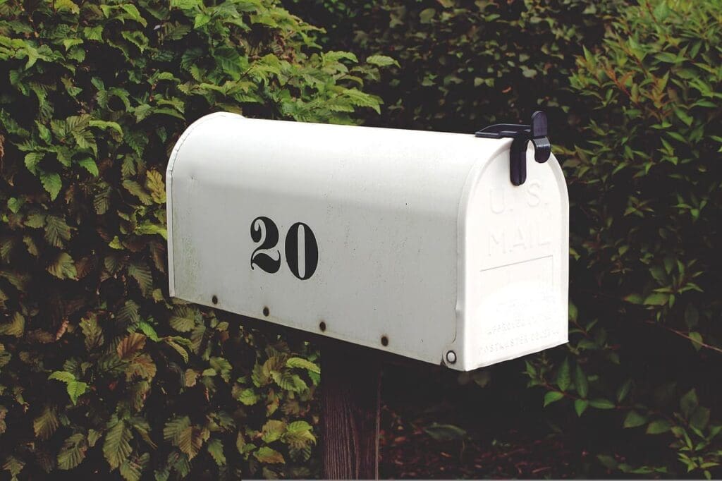 Comment faire la plaque de sa boîte aux lettres pour une maison familiale ?