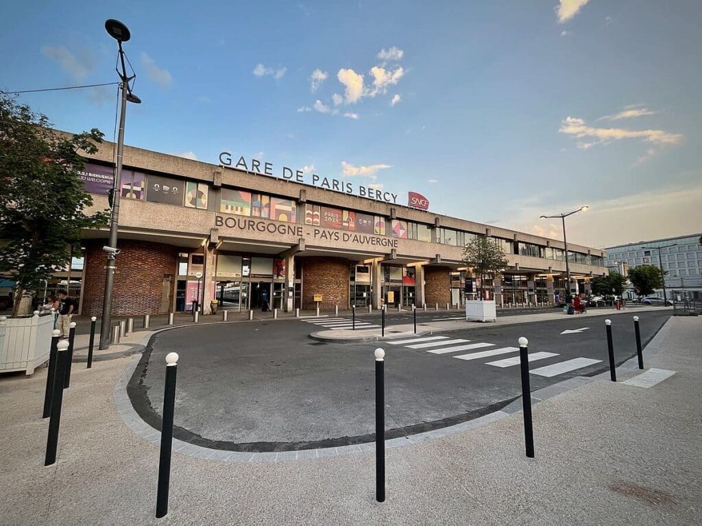 Découvrez la Gare de Paris Bercy Bourgogne – Pays d&rsquo;Auvergne : Histoire et Modernité