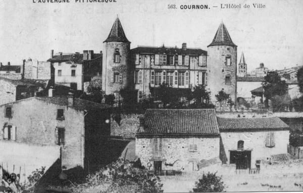 découvrez l'histoire fascinante de cournon-d'auvergne, une ville au riche patrimoine située dans le puy-de-dôme. plongez dans son passé, entre traditions rurales et développement industriel, et explorez les événements clés qui ont façonné son identité au fil des siècles.