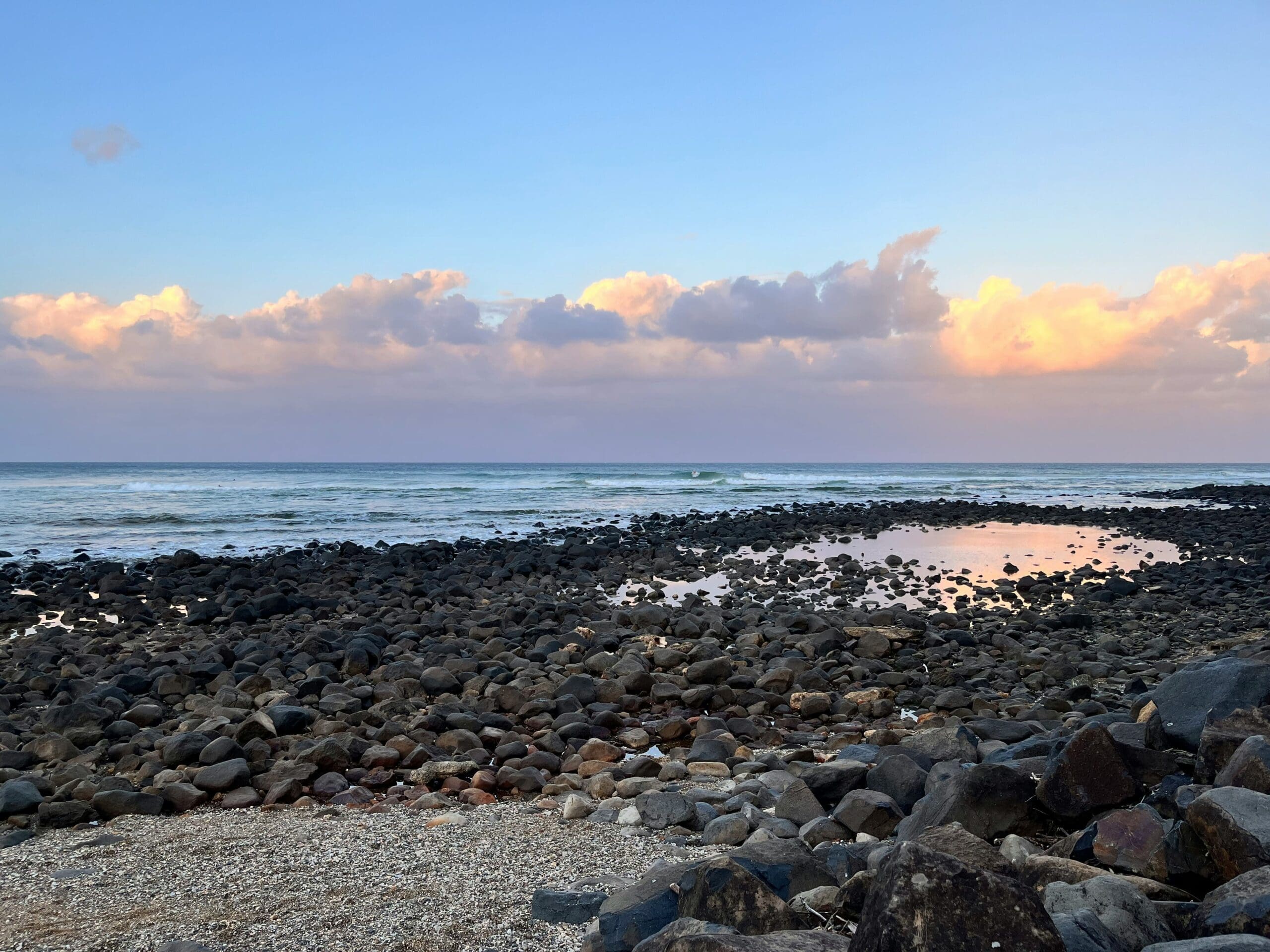 découvrez la destination idéale pour vos vacances avec une météo ensoleillée, des plages de sable fin et une culture riche.