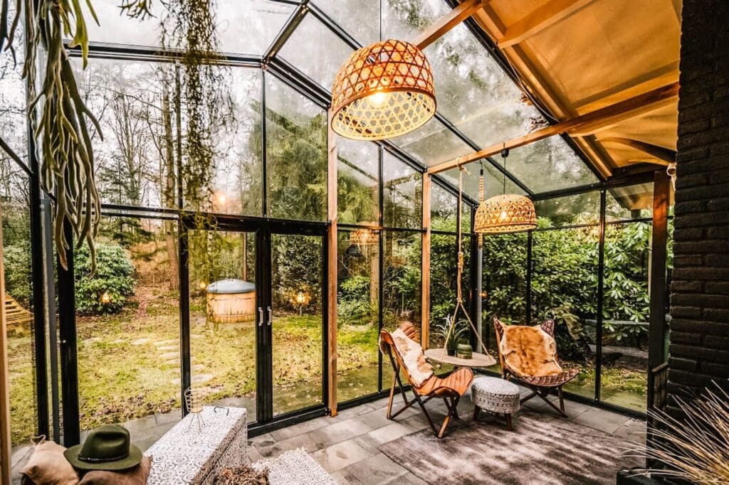 Dormir dans une maison en pleine nature : les 10 endroits les plus cool !