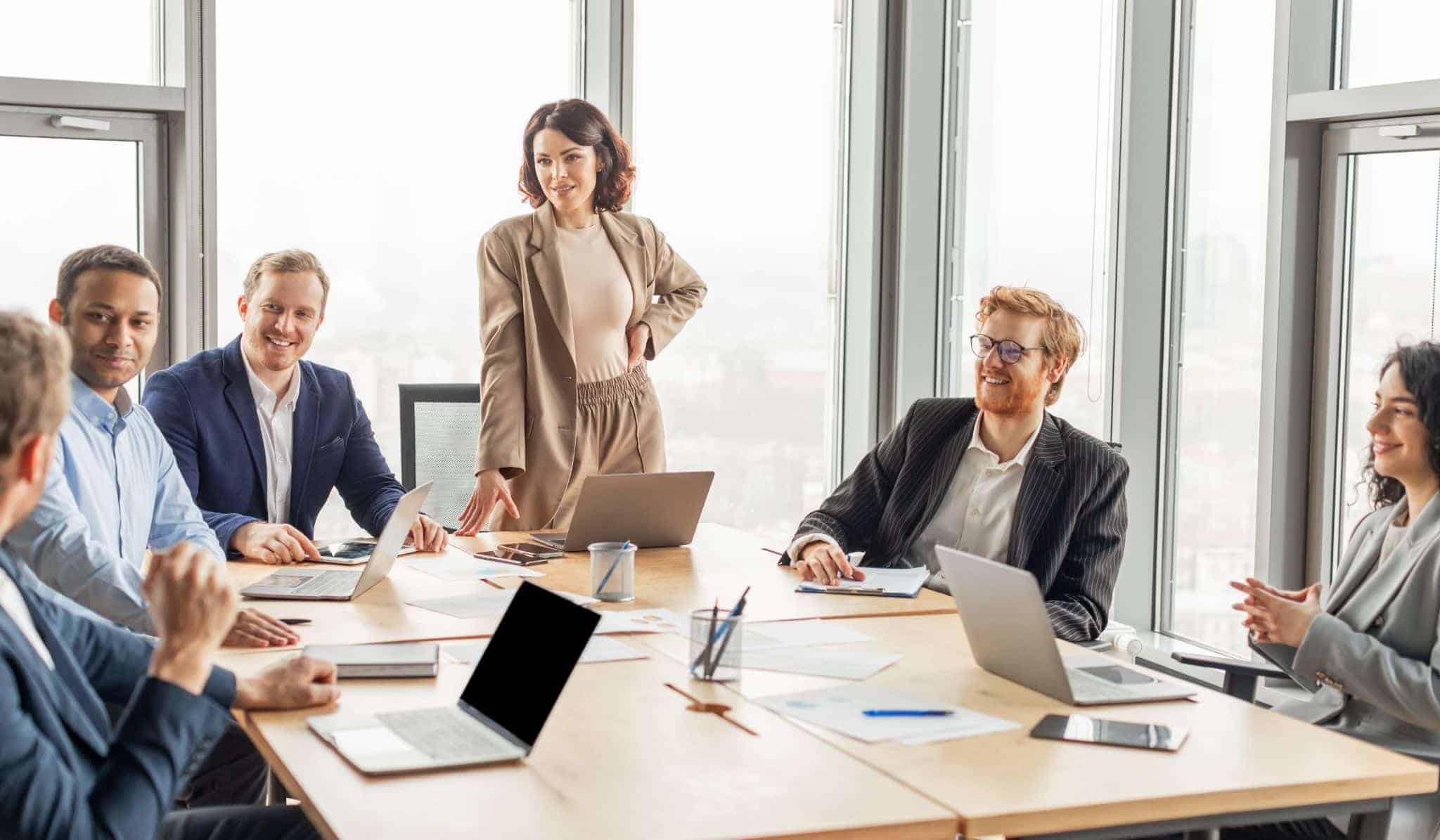 découvrez comment le leadership humain permet aux entrepreneurs de relever les défis posés par l’intelligence artificielle, en favorisant l’innovation, l’adaptabilité et la croissance dans un monde en constante évolution.