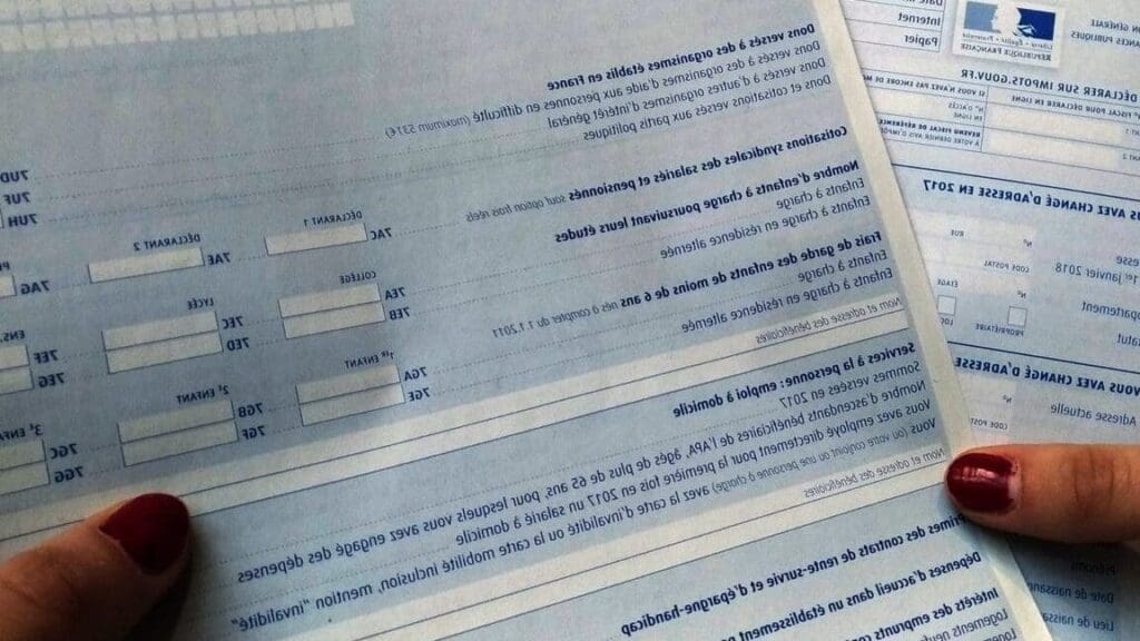 Les déductions fiscales prévues à l&rsquo;article 272 du CGI
