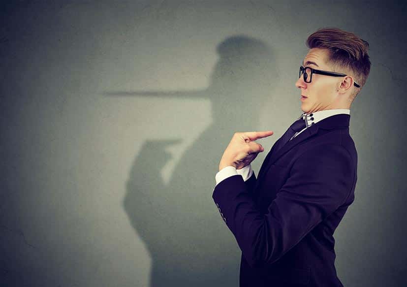 découvrez comment le mensonge bénéfique peut parfois servir l'entreprise, améliorer les relations professionnelles et favoriser un climat de confiance au travail, tout en respectant l'éthique.