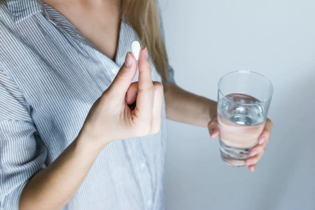 Manque de médicaments en France : une usine des laboratoires Aguettant s’attaque au problème