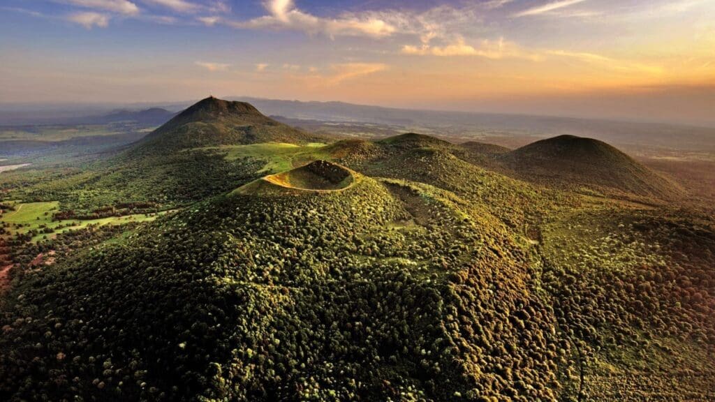 Découvrir le Puy d&rsquo;Auvergne : un trésor naturel au cœur de la France