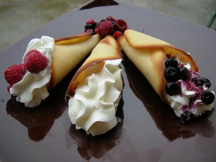 découvrez les meilleures recettes régionales d'auvergne, authentiques et savoureuses, pour goûter aux spécialités de cette magnifique région française.