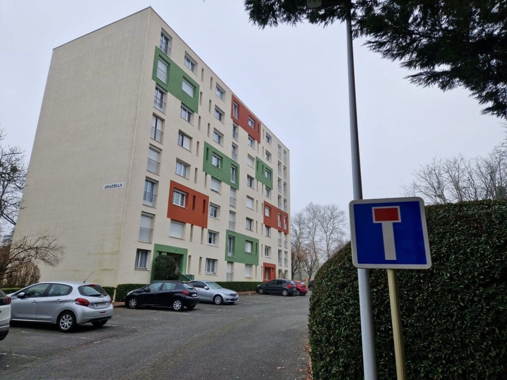 Découverte de la Rue d&rsquo;Auvergne : Un Voyage au Coeur de l&rsquo;Histoire