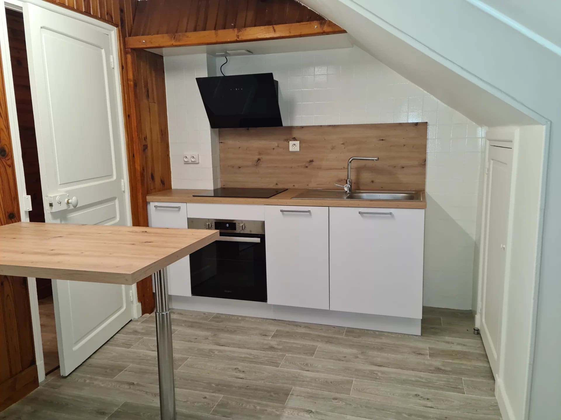 découvrez saint sauve d'auvergne, un joyau caché au cœur de la région auvergne, offrant paysages pittoresques, patrimoine riche et authenticité locale.