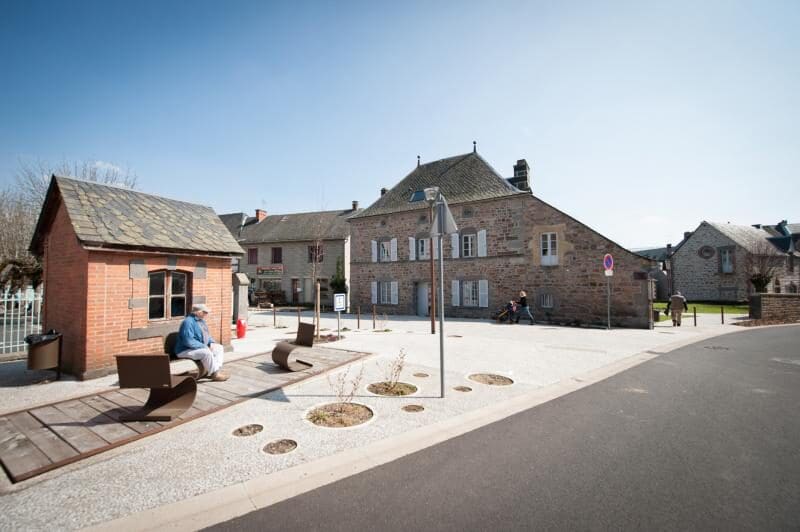 découvrez tout sur saint-sauves-d'auvergne en 2025 : actualités, événements, patrimoine naturel et activités à ne pas manquer dans cette charmante commune du puy-de-dôme.