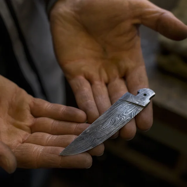 découvrez thiers, ville riche en histoire et renommée pour son savoir-faire artisanal exceptionnel, entre traditions et patrimoine.