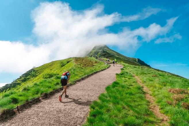 découvrez les plus beaux trails en auvergne en 2025 : parcours naturels, paysages volcaniques et événements sportifs incontournables pour tous les passionnés de course à pied. préparez votre aventure trail au cœur de l’auvergne !